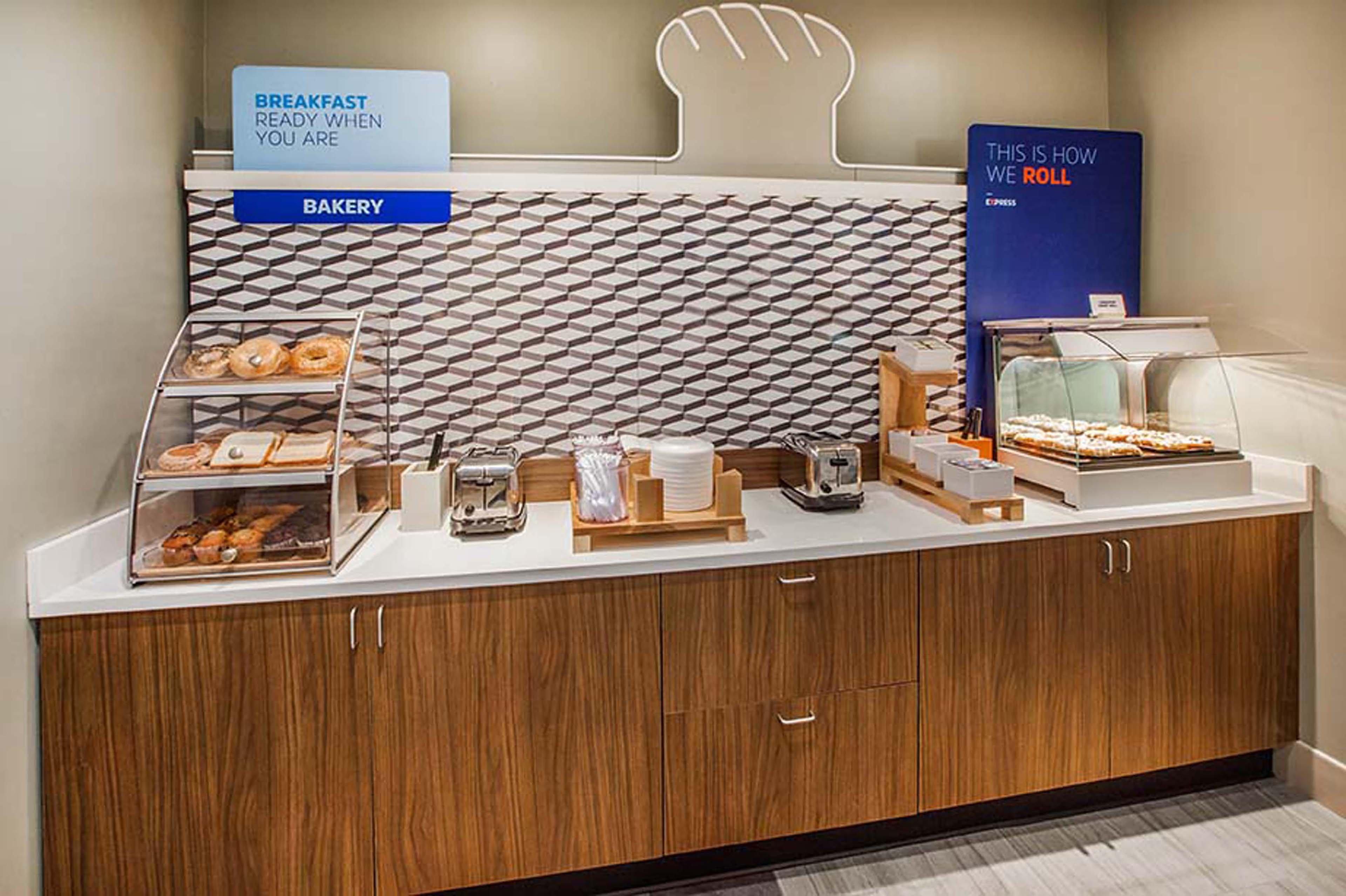 Holiday Inn Express & Suites Atlanta Airport Ne - Hapeville By Ihg Luaran gambar